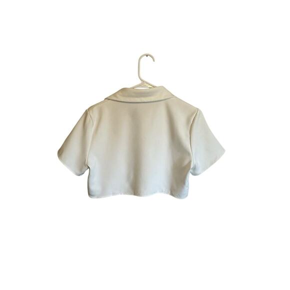 Micas Women's Medium White Cropped Short Sleeve Collared Button Up Blouse - Picture 8 of 10